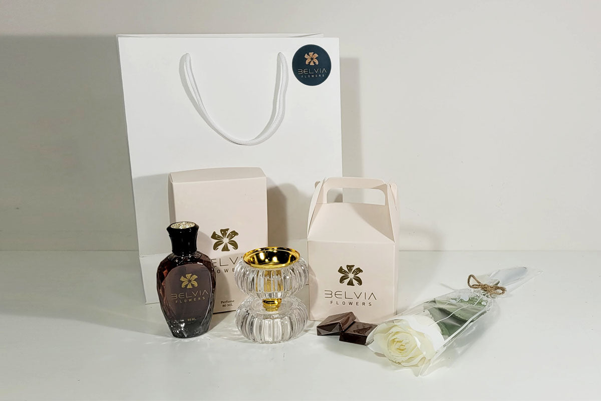 single rose white with gifts 3